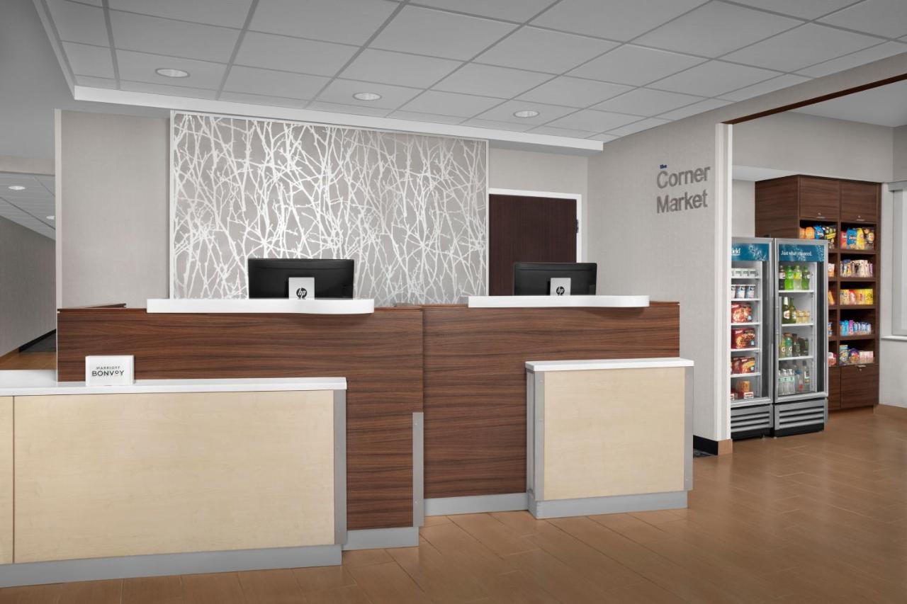 | Fairfield Inn & Suites Dulles Airport