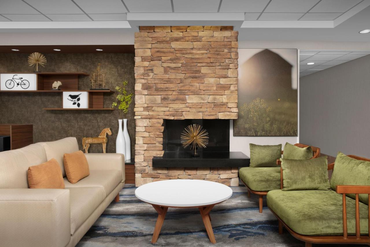 | Fairfield Inn & Suites Dulles Airport