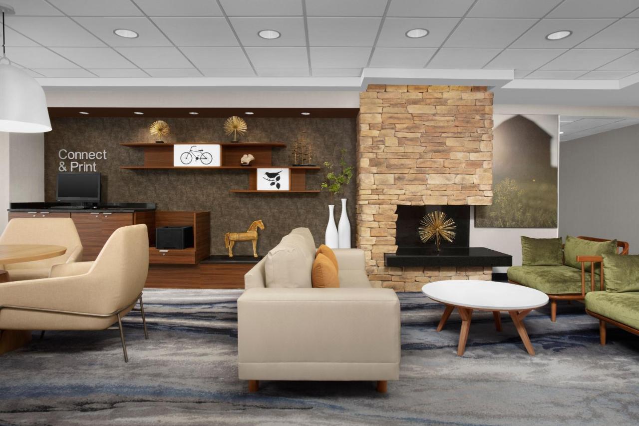 | Fairfield Inn & Suites Dulles Airport