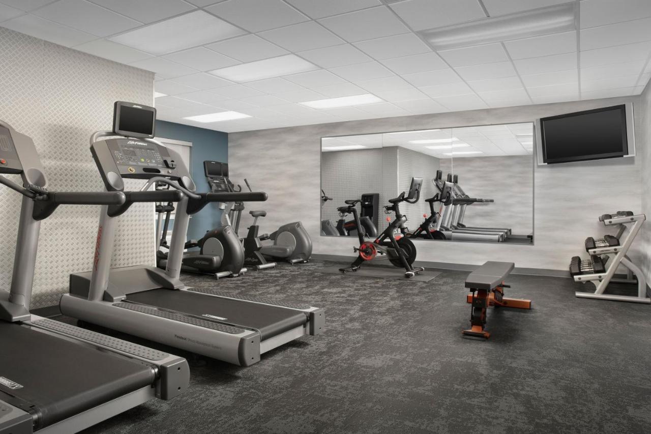| Fairfield Inn & Suites Dulles Airport