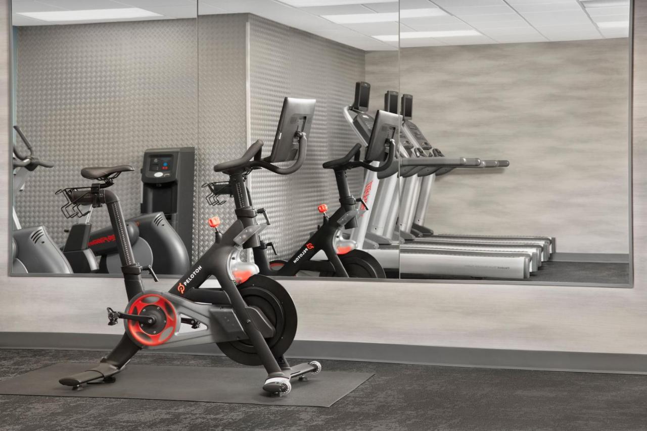 | Fairfield Inn & Suites Dulles Airport