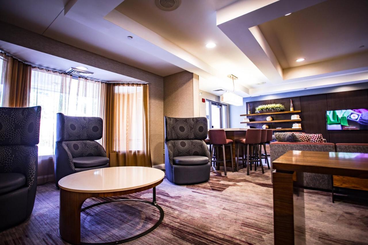| Courtyard Memphis East/Bill Morris Parkway