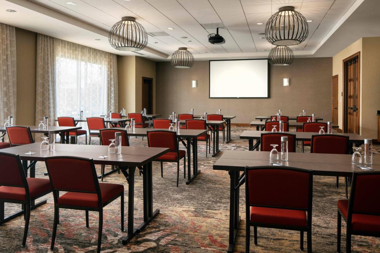 | Courtyard by Marriott Santa Barbara Goleta