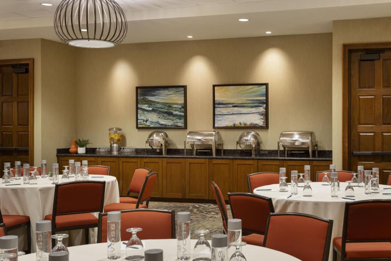 | Courtyard by Marriott Santa Barbara Goleta