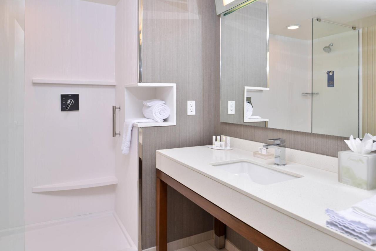 | Courtyard Kansas City Olathe