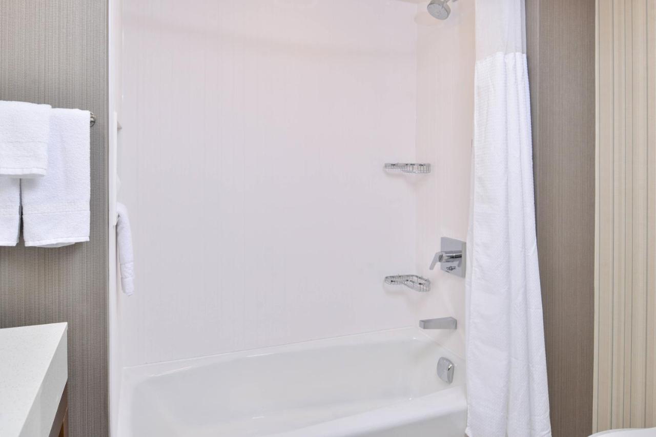 | Courtyard Kansas City Olathe