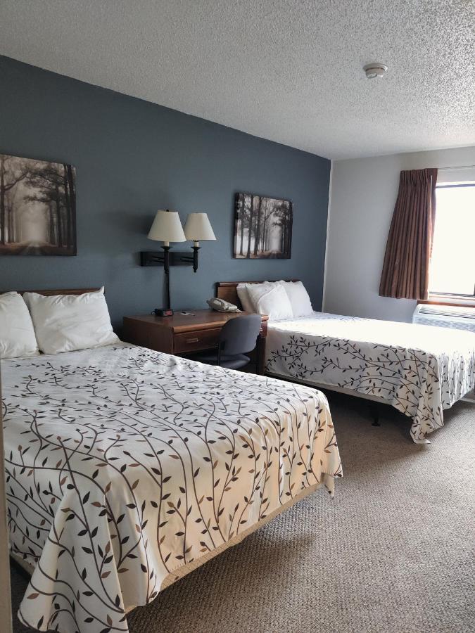 Double Room with Two Double Beds - Non-Smoking at Americas Best Value Inn & Suites International Falls