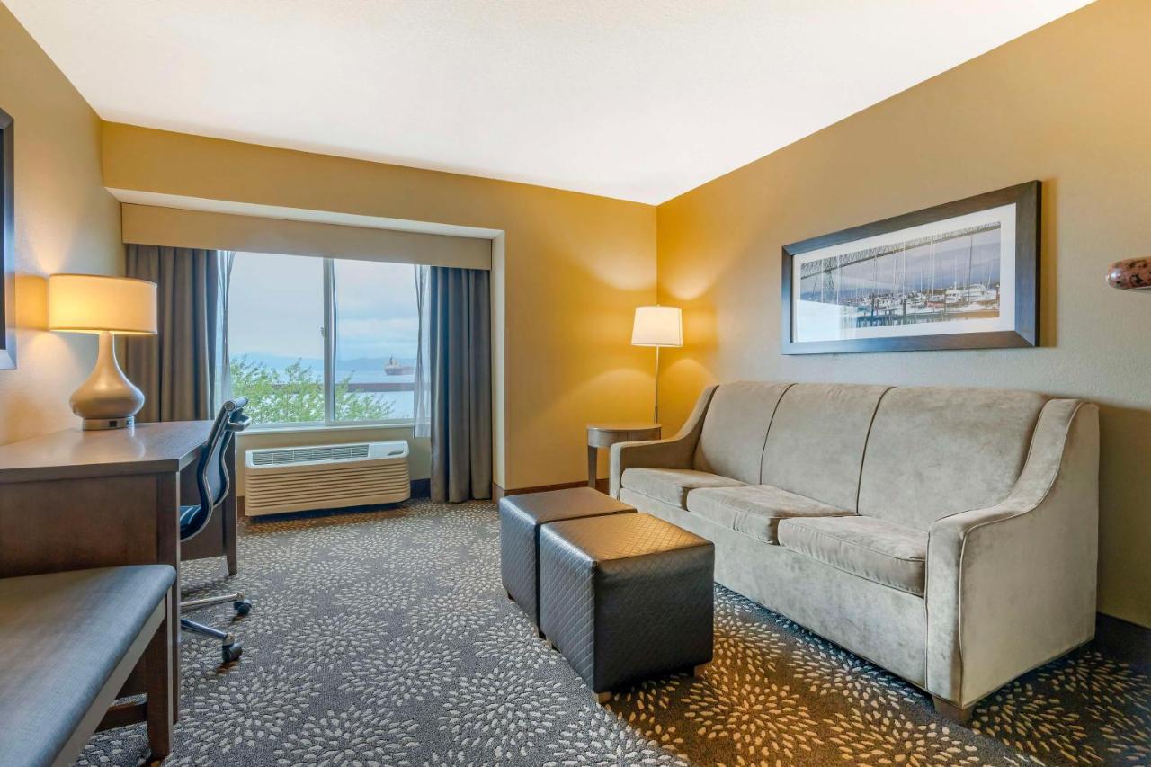 | Comfort Suites Columbia River