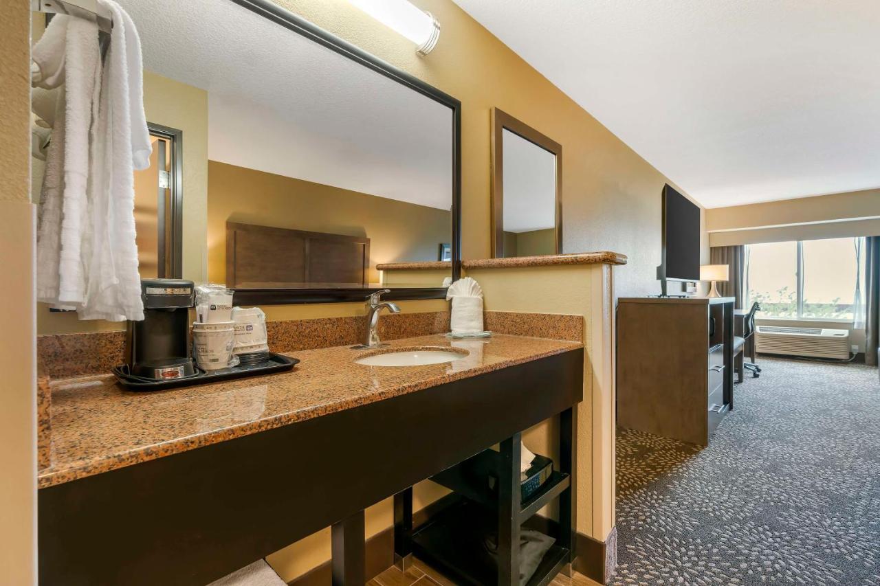 | Comfort Suites Columbia River