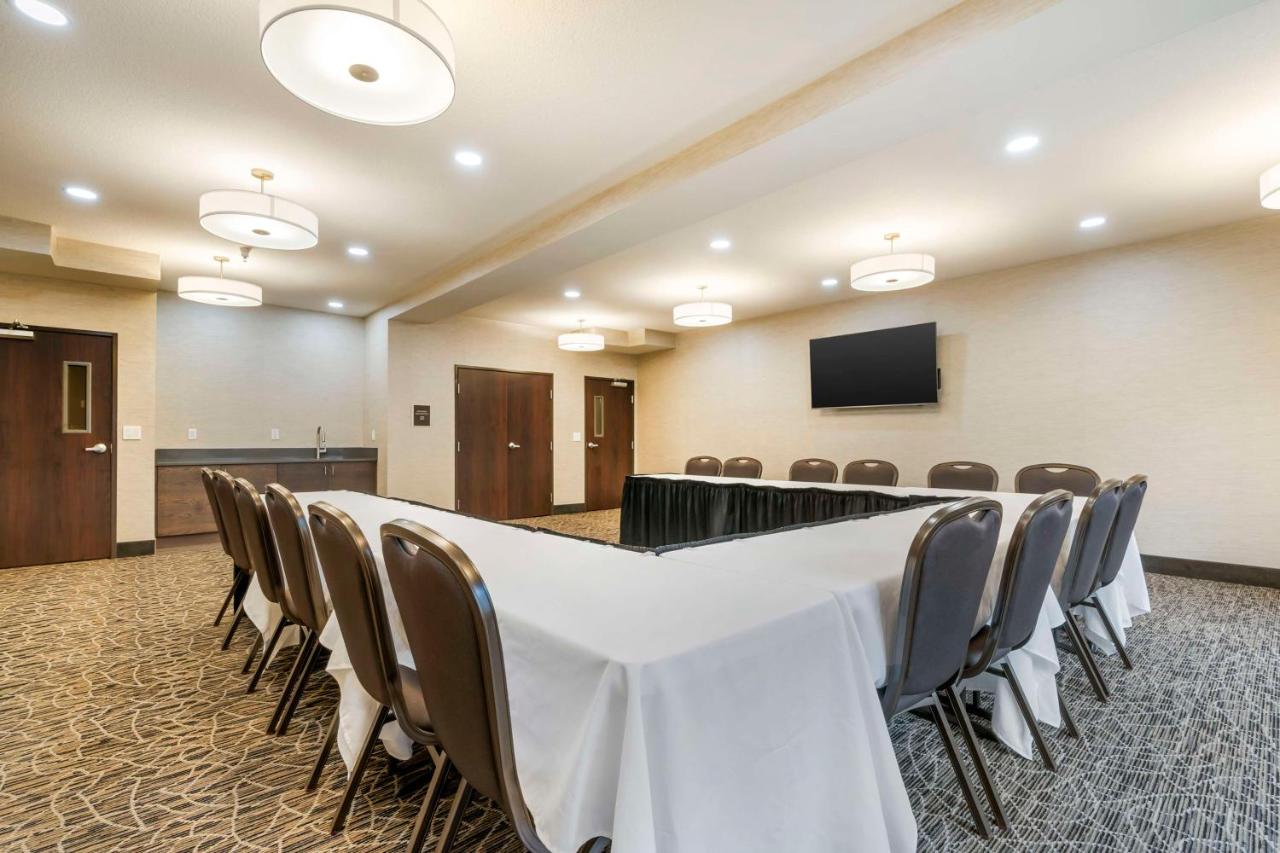 | Comfort Suites Columbia River