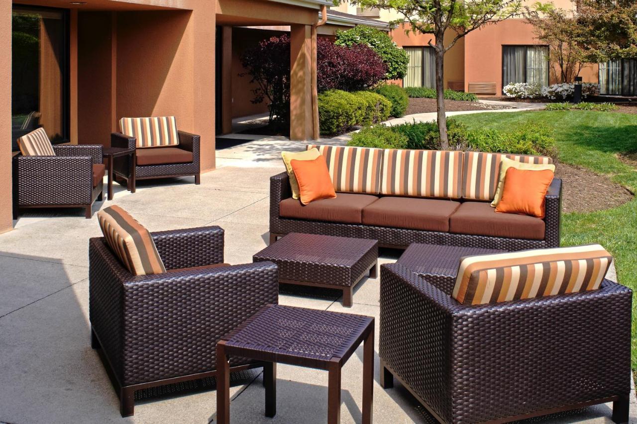  | Courtyard Cleveland Airport North