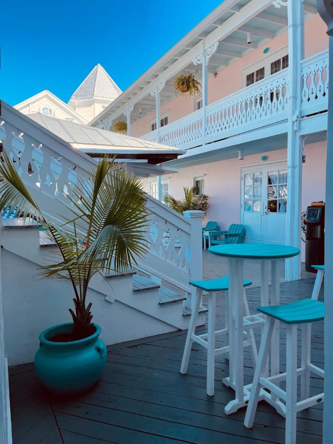 | The Palms Hotel