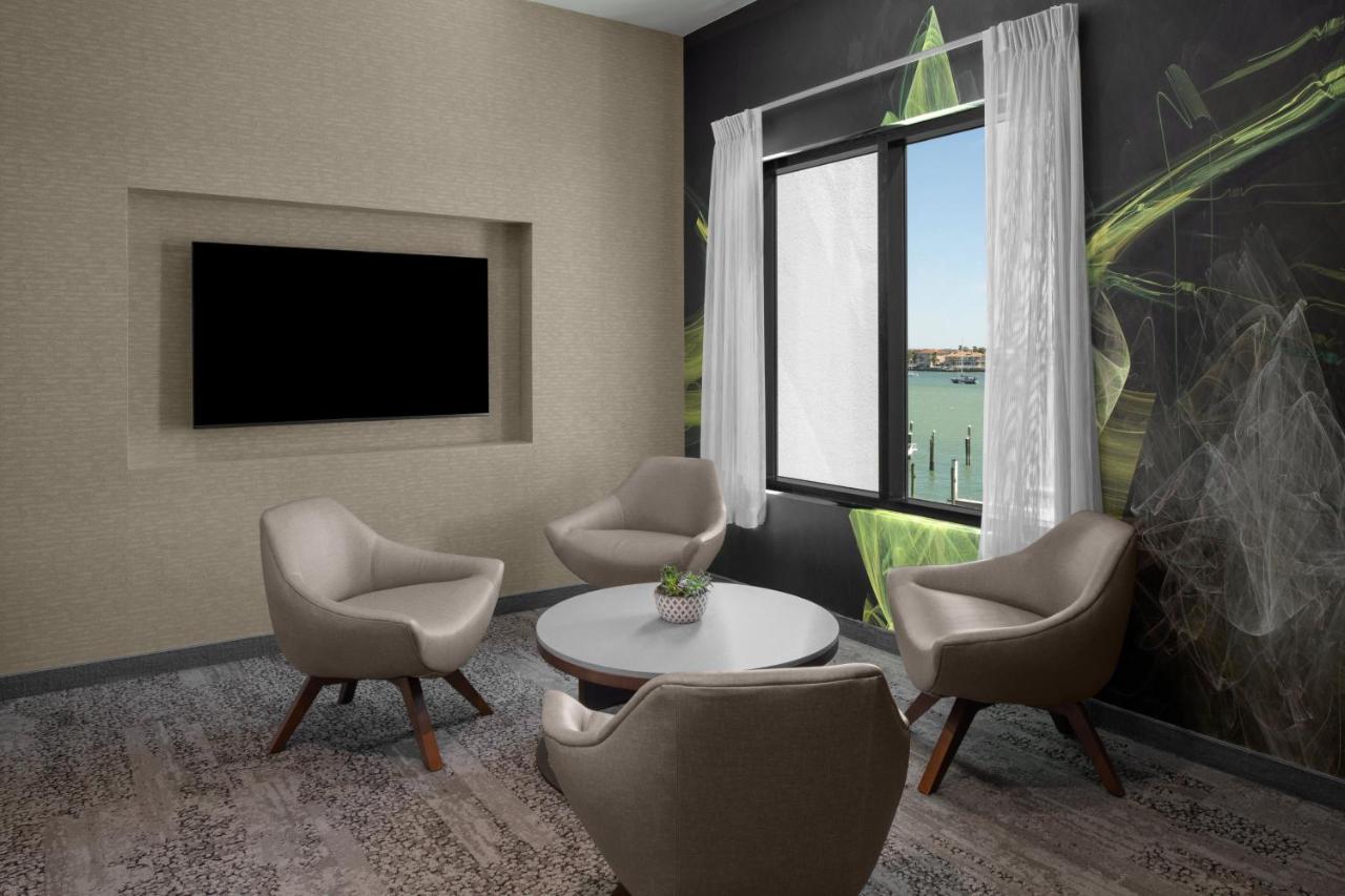 | Courtyard by Marriott Clearwater Beach