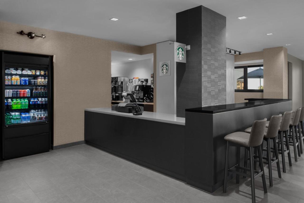 | Courtyard by Marriott Clearwater Beach