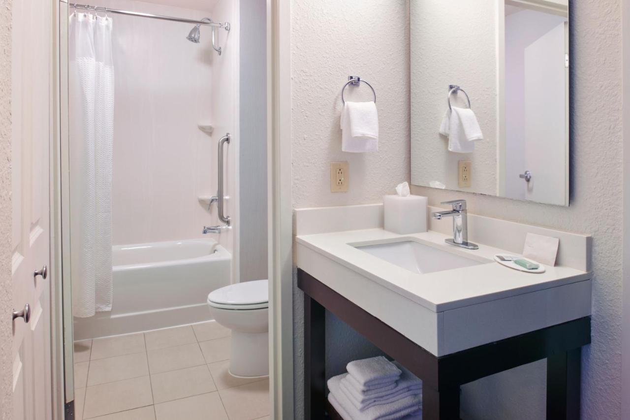 | Courtyard by Marriott Columbus Downtown