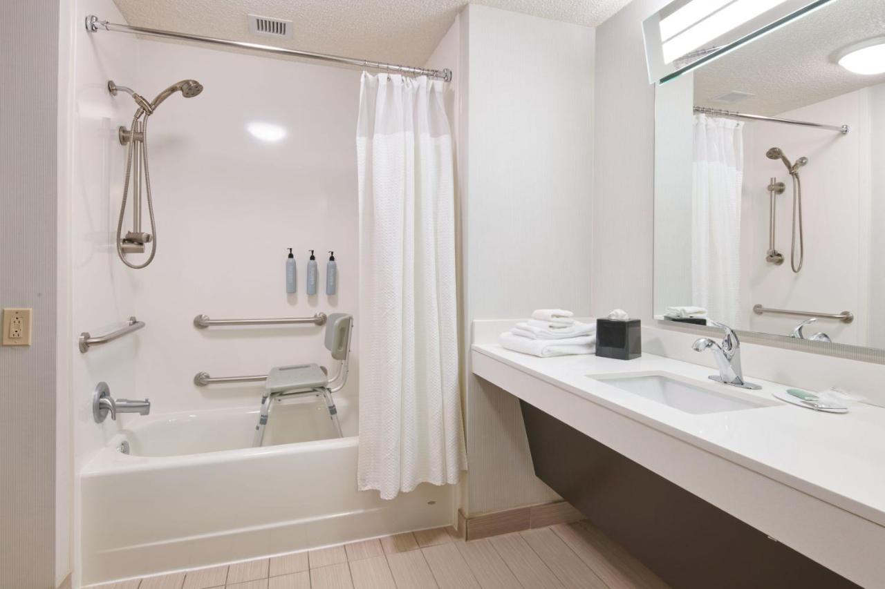 | Courtyard by Marriott Columbus Downtown