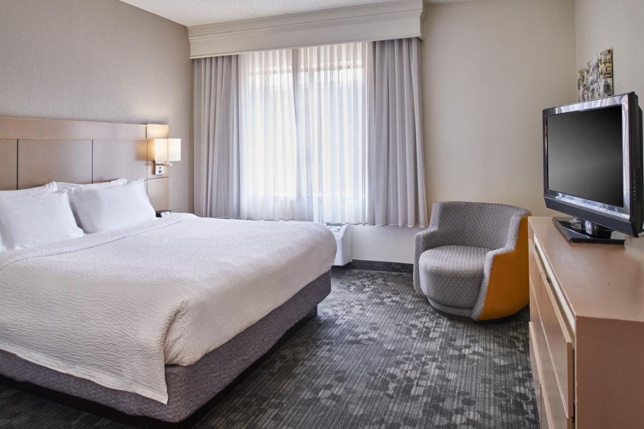 | Courtyard by Marriott Columbus Downtown