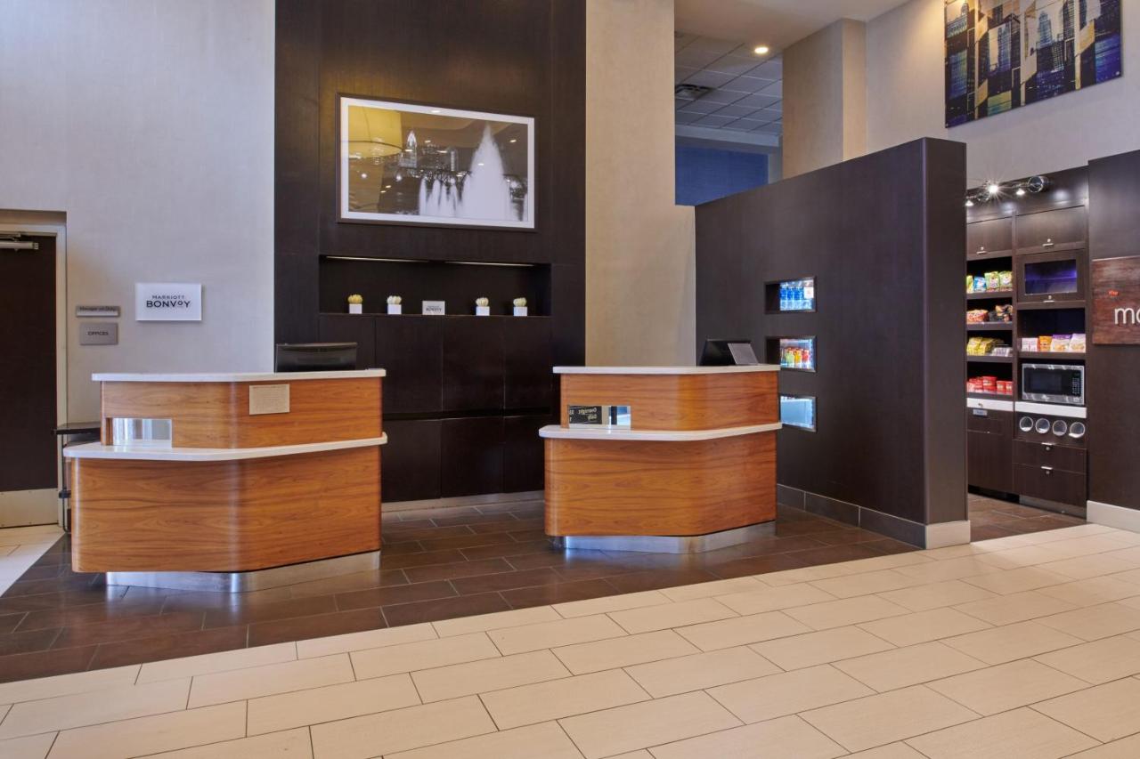 | Courtyard by Marriott Columbus Downtown