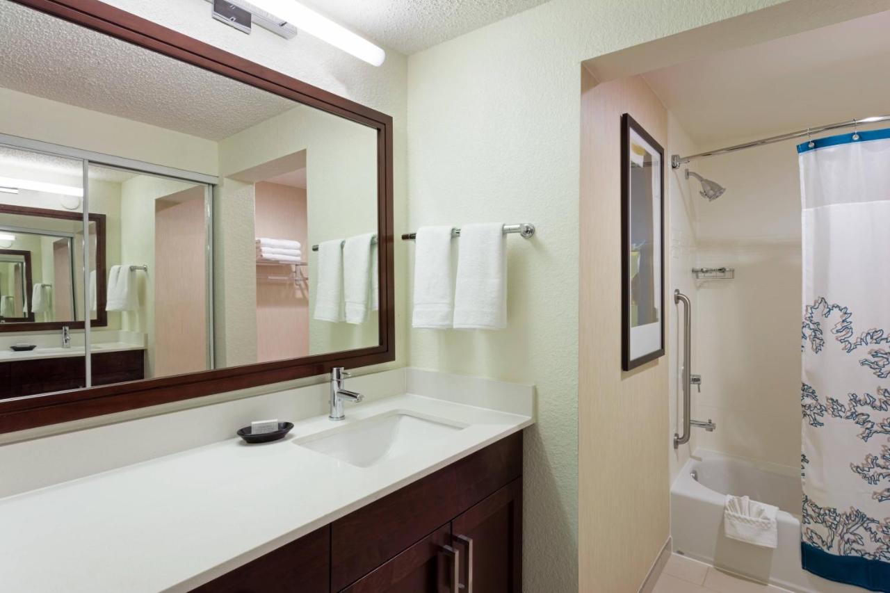 Queen Studio with Sofa Bed at Residence Inn® by Marriott® Fort Lauderdale City of Plantation