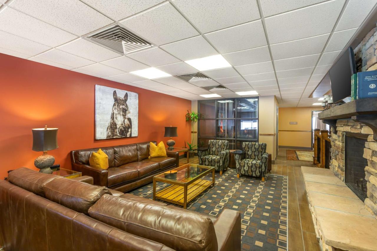 | Best Western Premier Ivy Inn & Suites