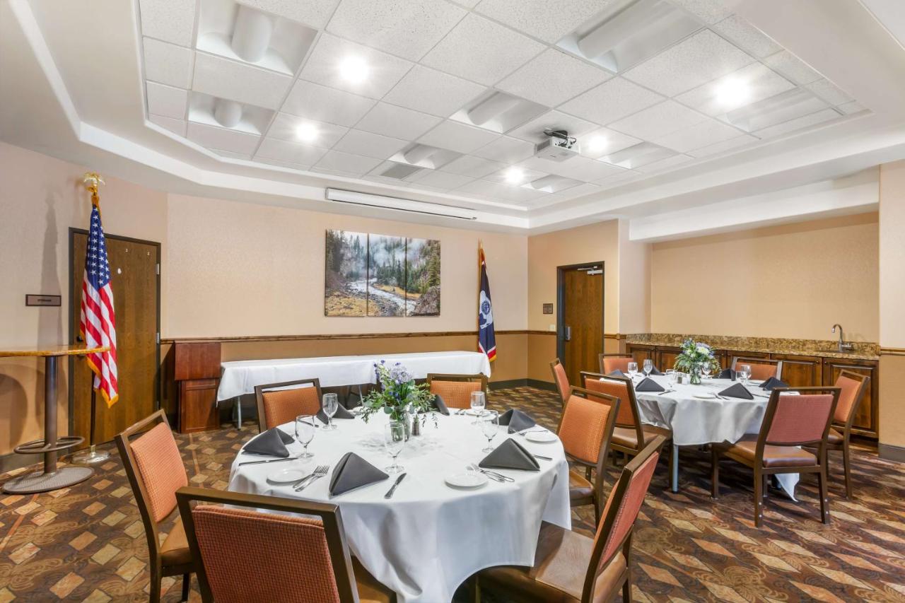 | Best Western Premier Ivy Inn & Suites