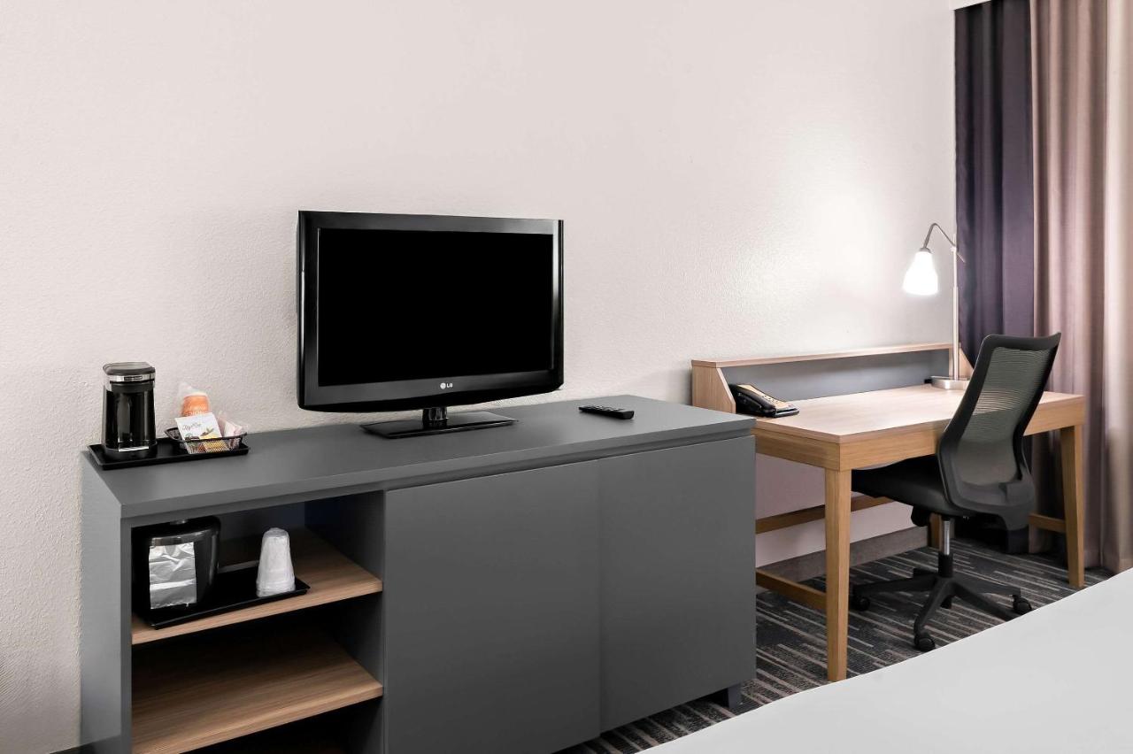 | Country Inn & Suites by Radisson, Columbia Airport, SC