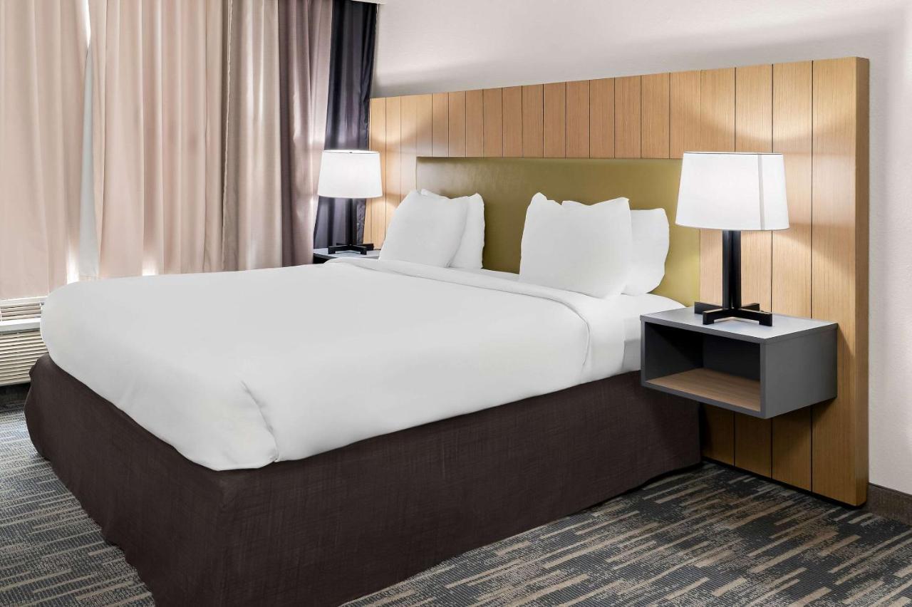 | Country Inn & Suites by Radisson, Columbia Airport, SC