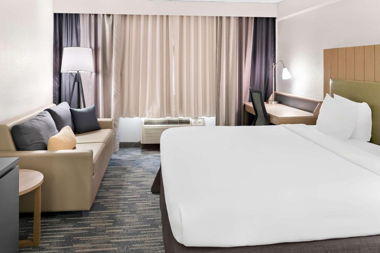 | Country Inn & Suites by Radisson, Columbia Airport, SC