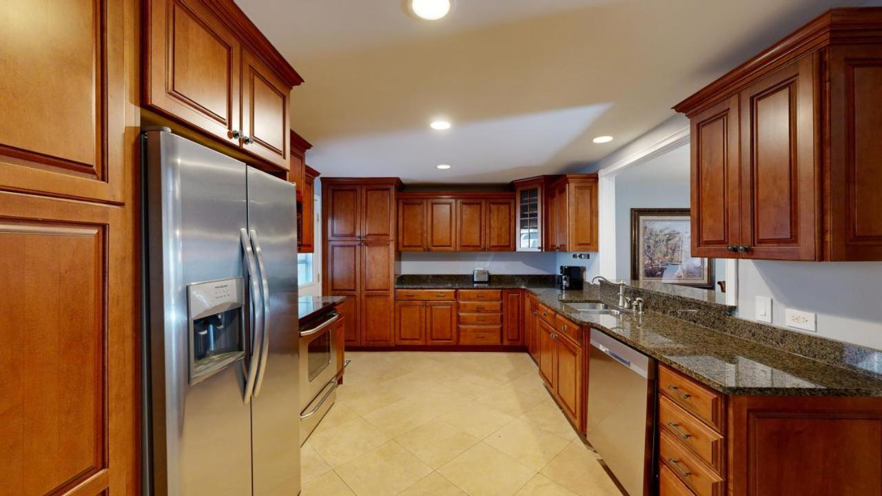  | 646 Queens Grant