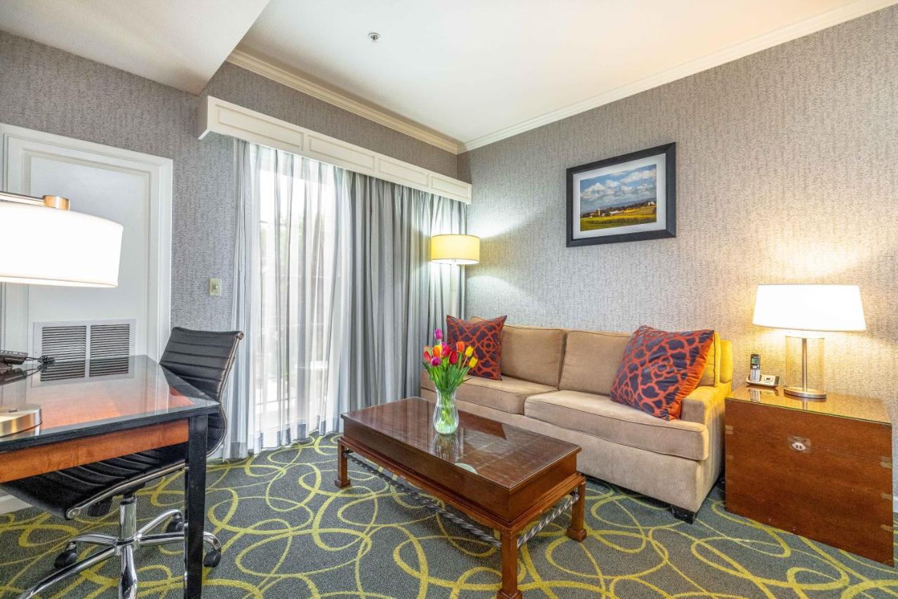 King Suite - Non-Smoking at Best Western Plus Dixon Davis