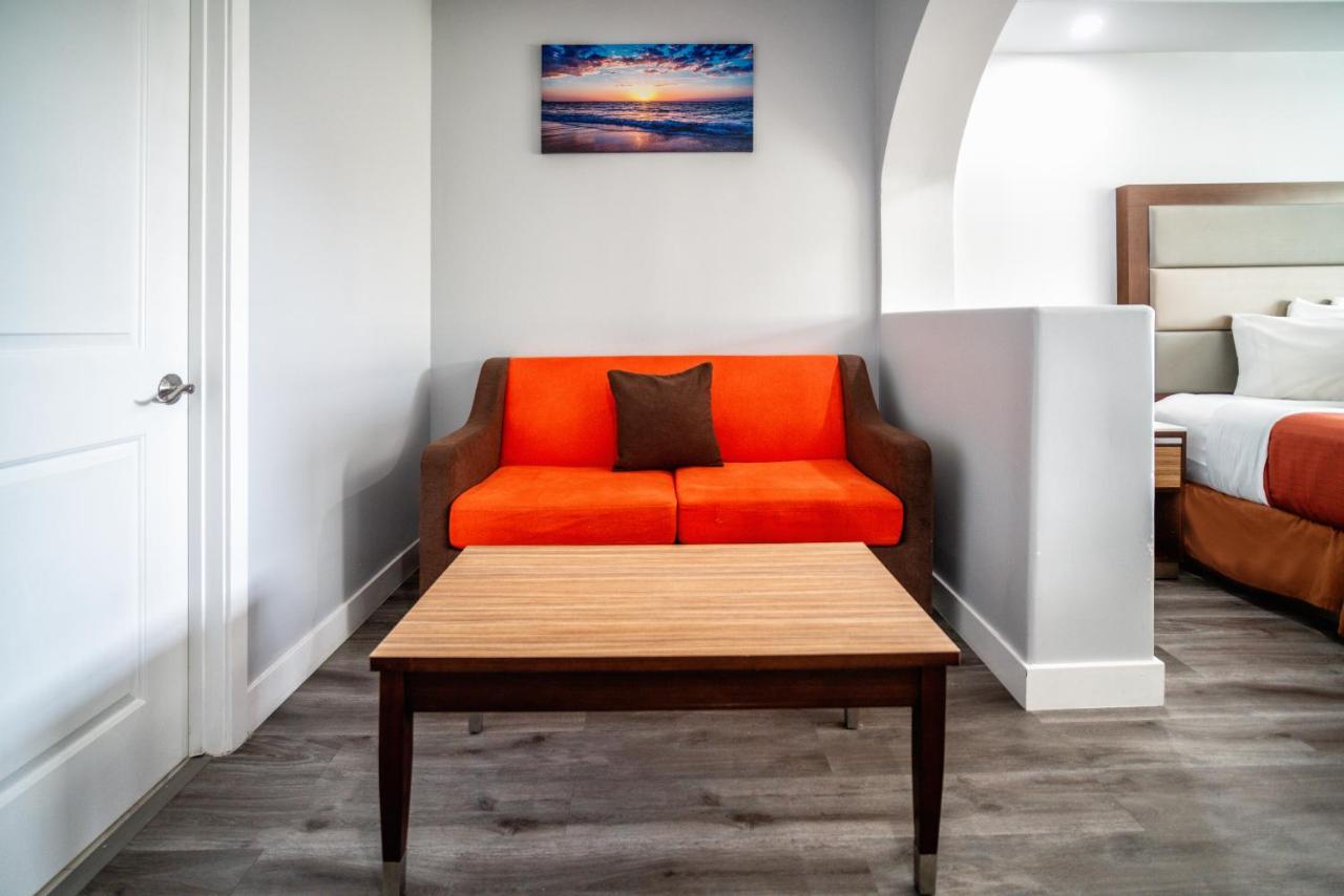 King Suite - Non-Smoking at Rodeway Inn & Suites Pasadena
