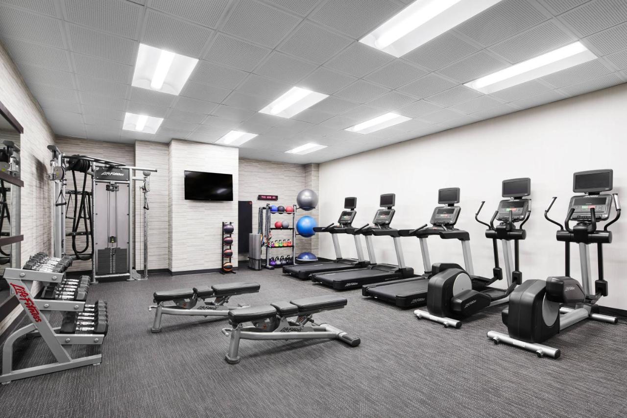 | Courtyard by Marriott Newark Downtown