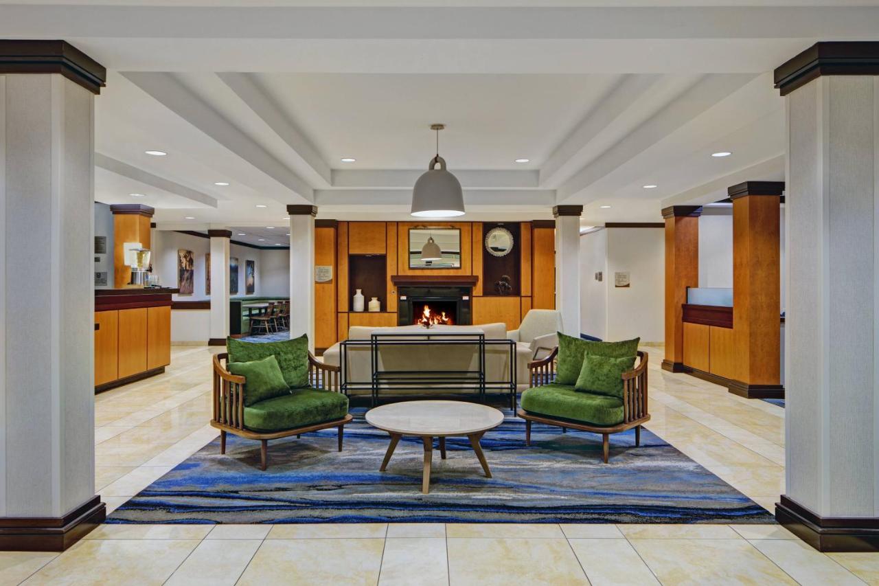 | Fairfield Inn and Suites Carlsbad