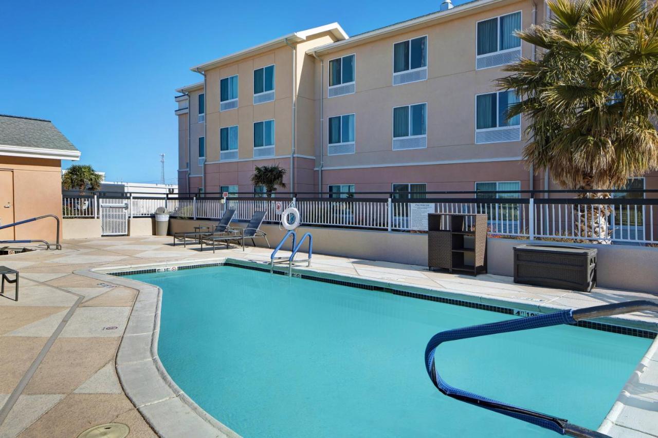 | Fairfield Inn and Suites Carlsbad