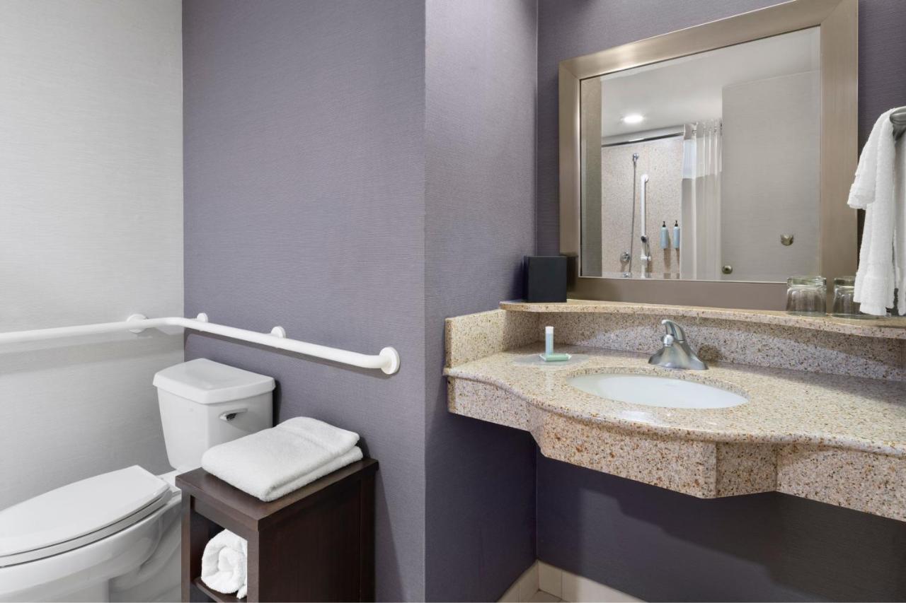 | Courtyard Richmond North/Glen Allen