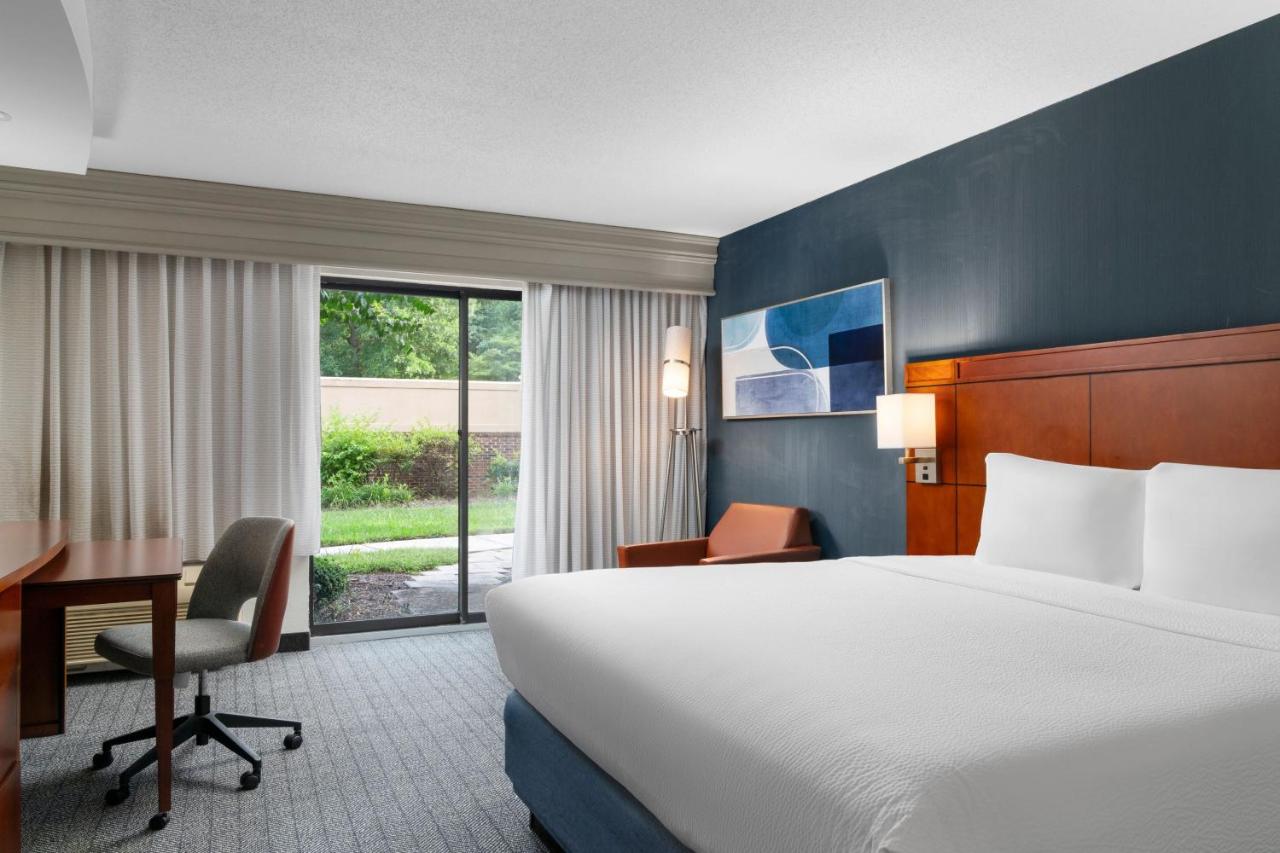 | Courtyard Richmond North/Glen Allen
