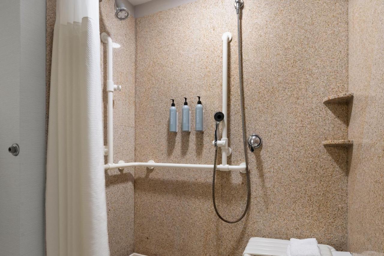 | Courtyard Richmond North/Glen Allen