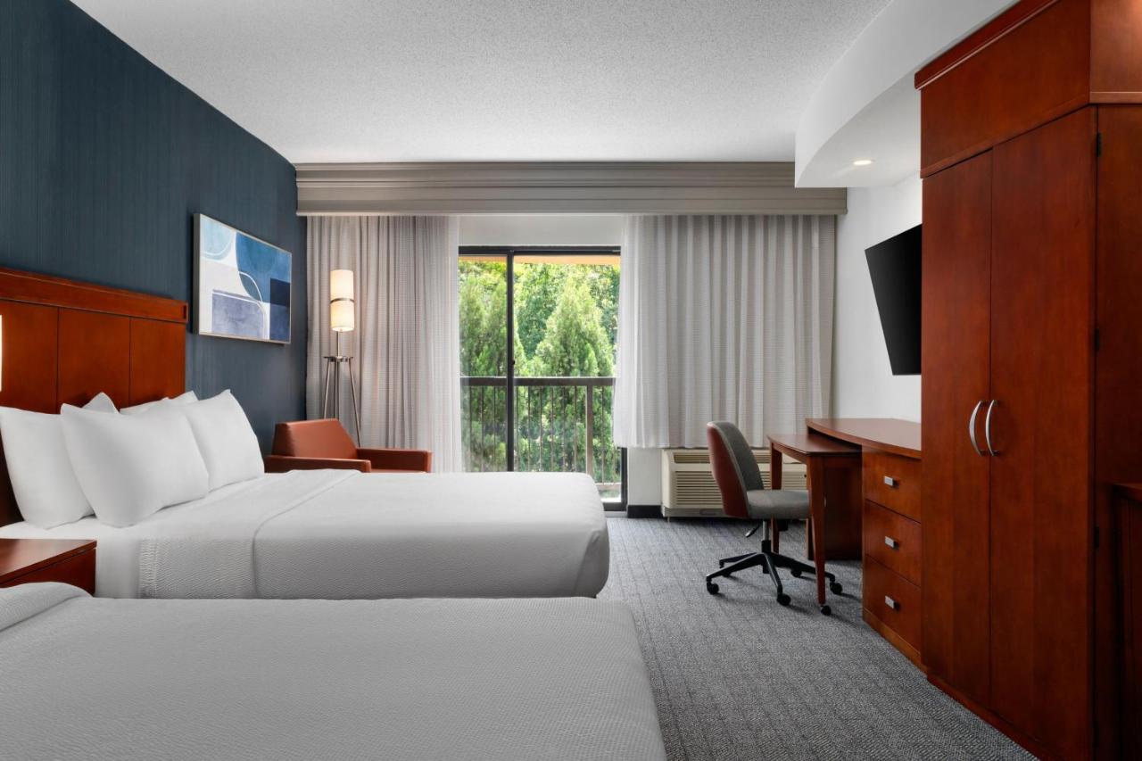 | Courtyard Richmond North/Glen Allen