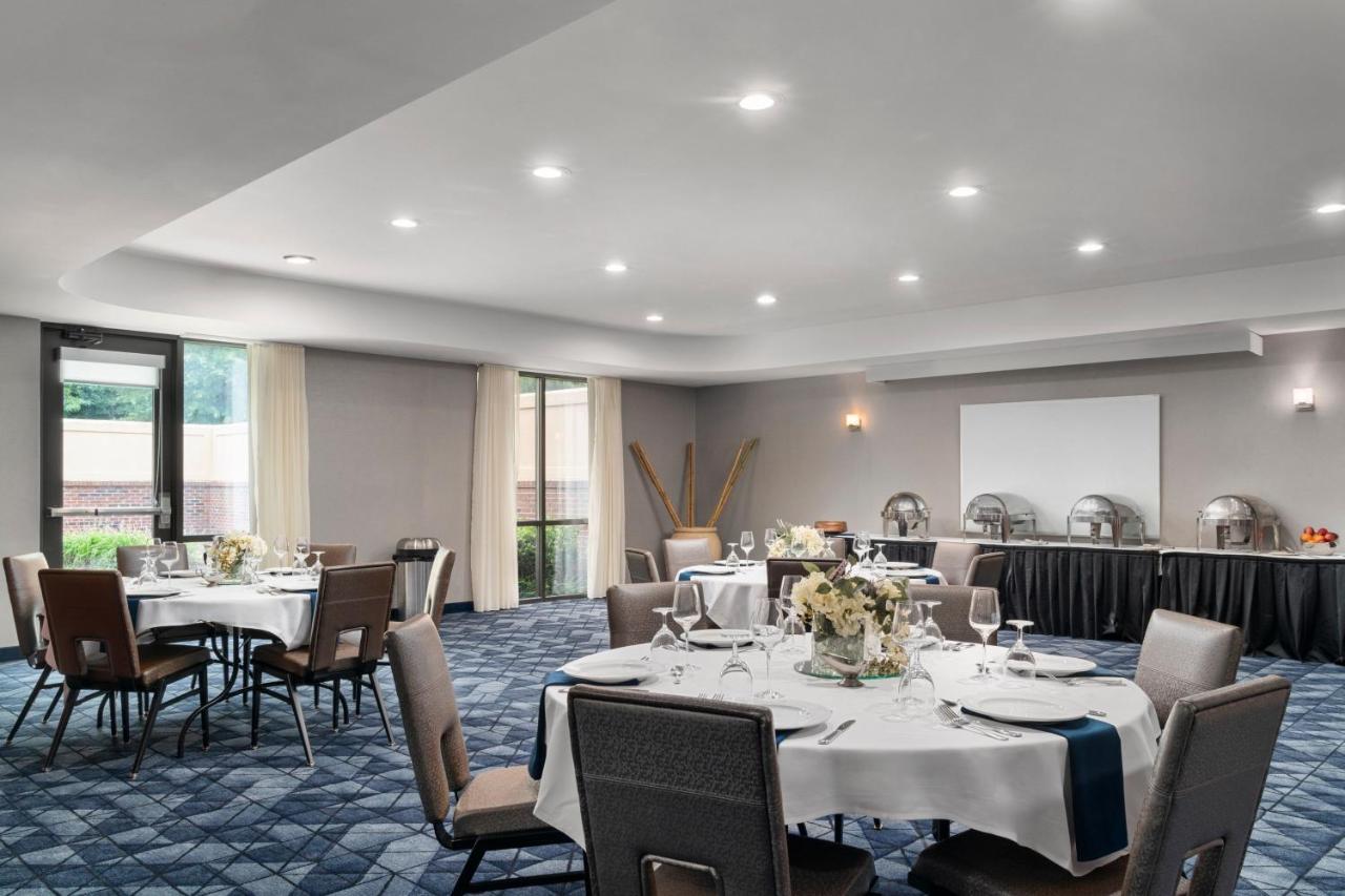 | Courtyard Richmond North/Glen Allen