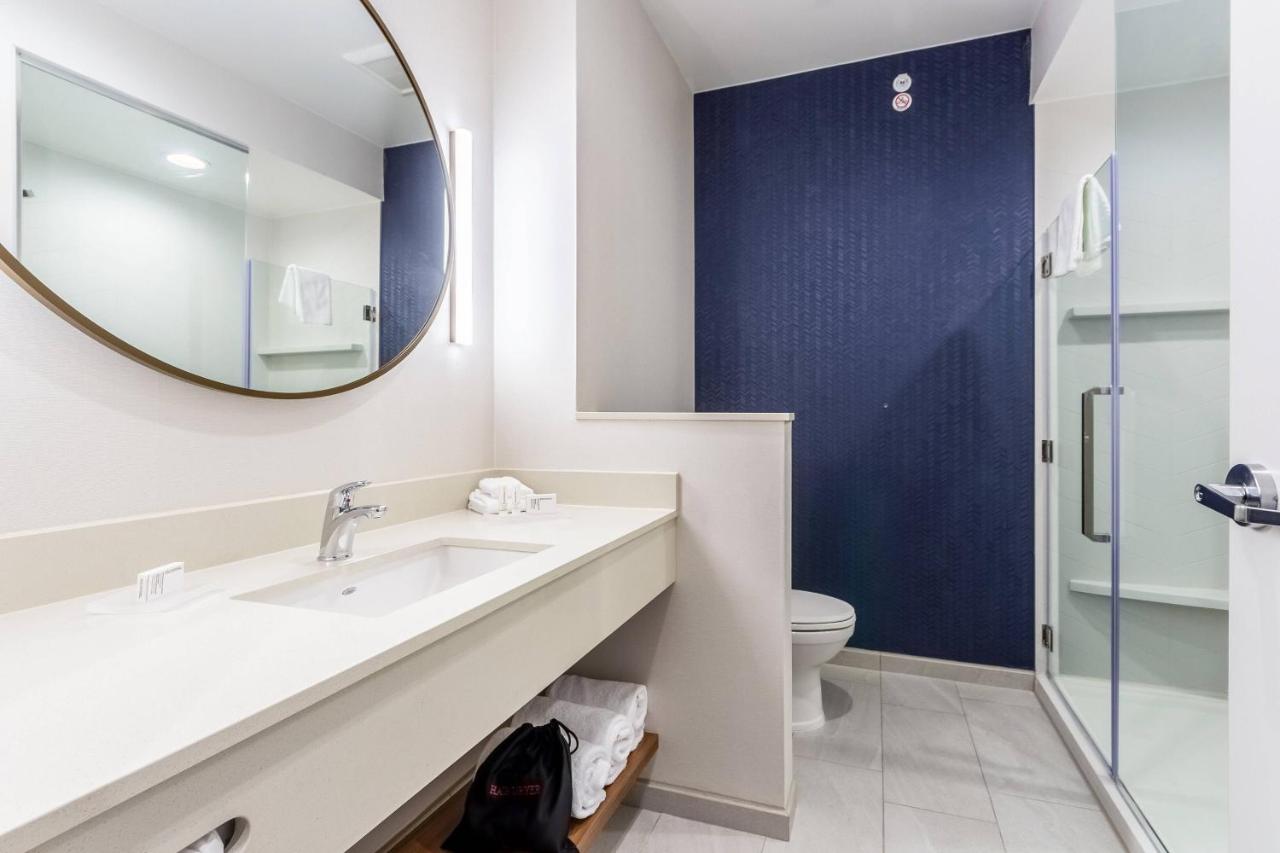 | Fairfield Inn & Suites Dallas Arlington South