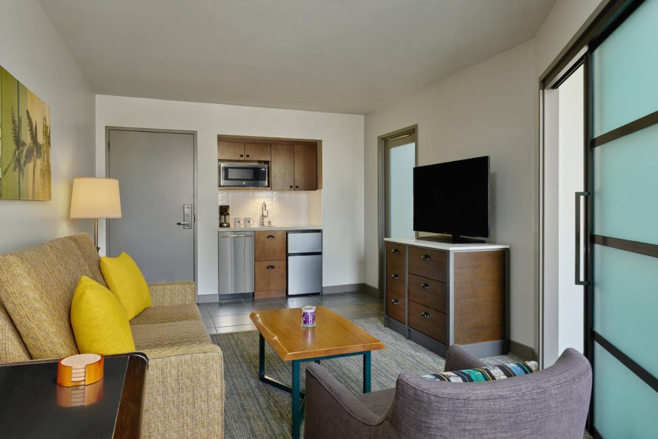 Superior King Suite with Sofa Bed at Marriott Vacation Club®, San Diego
