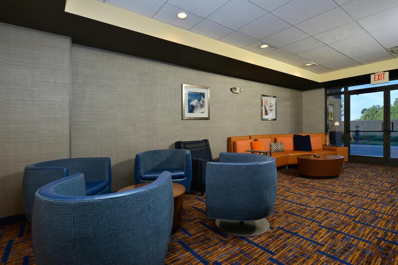 | Courtyard by Marriott Bentonville