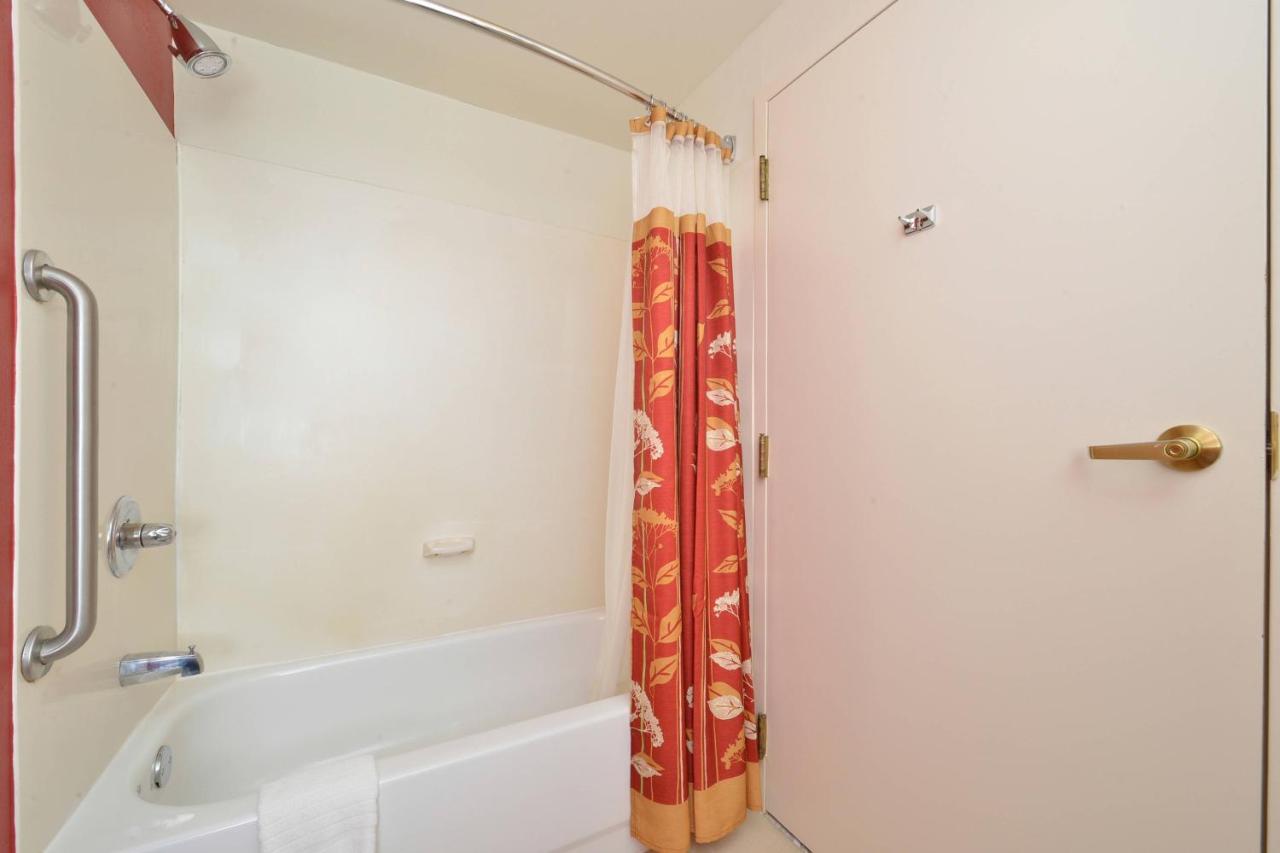 | Courtyard by Marriott Bentonville
