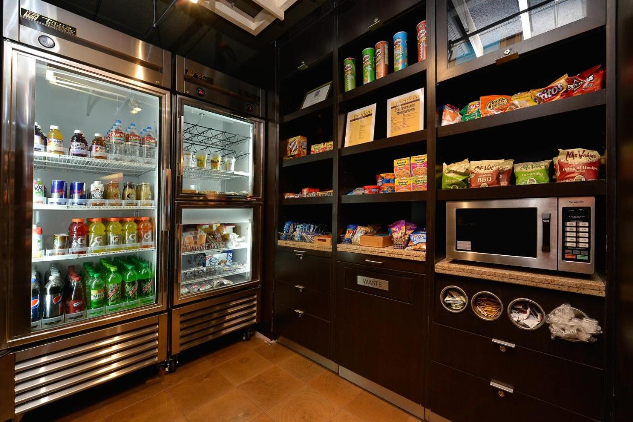 | Courtyard by Marriott Bentonville