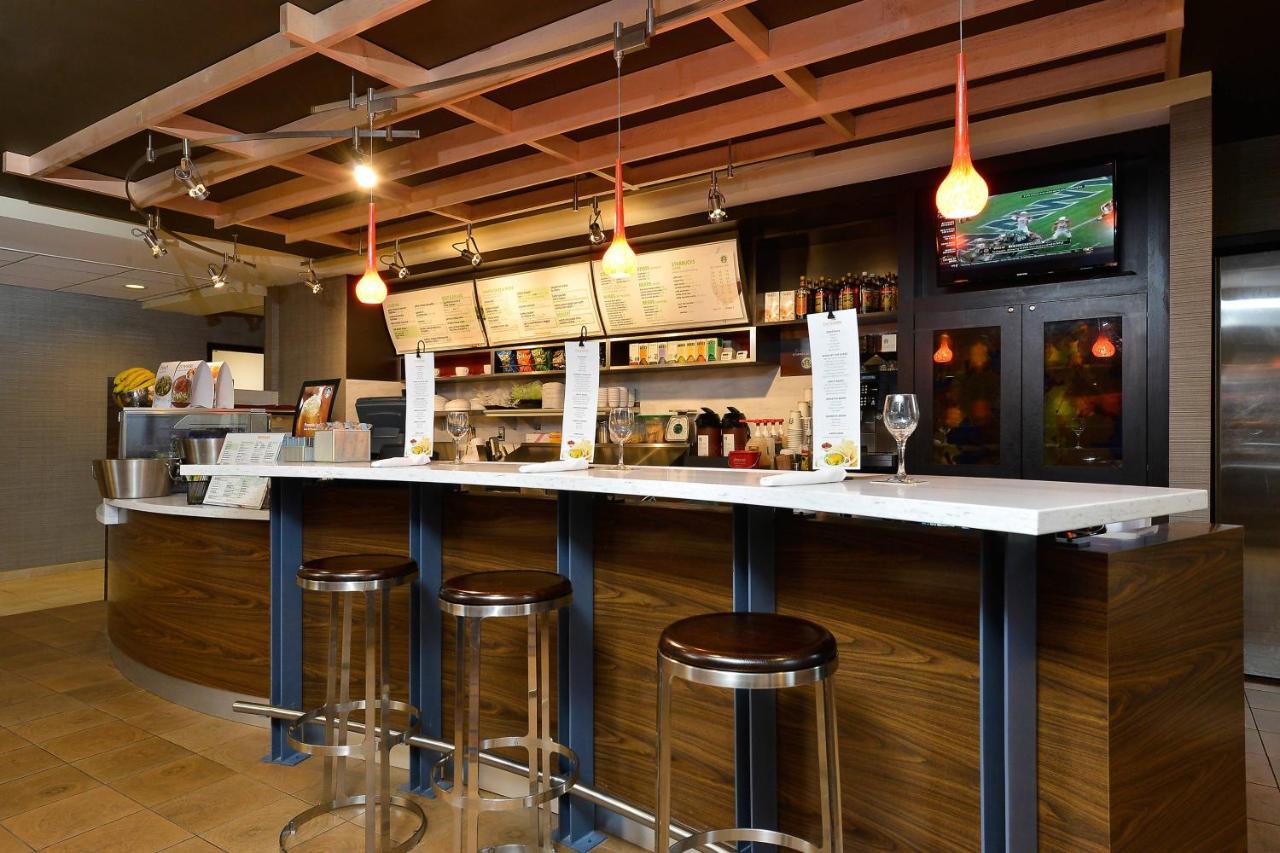 | Courtyard by Marriott Bentonville