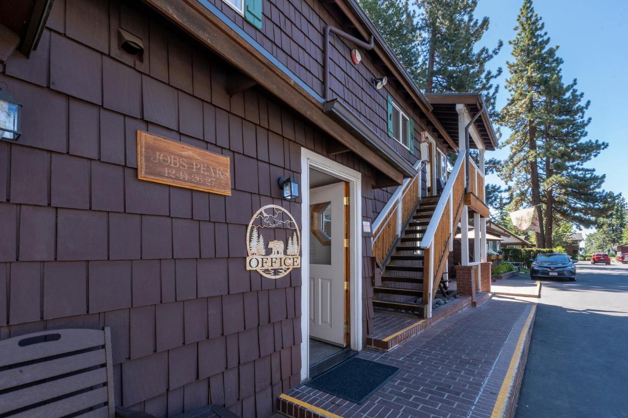 | Red Wolf Lakeside Lodge