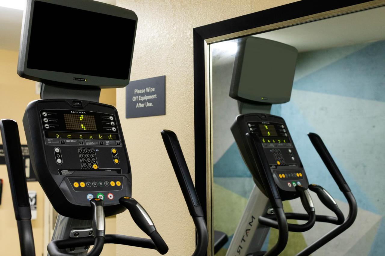 | Candlewood Suites Colonial Heights Fort Lee, an IHG Hotel