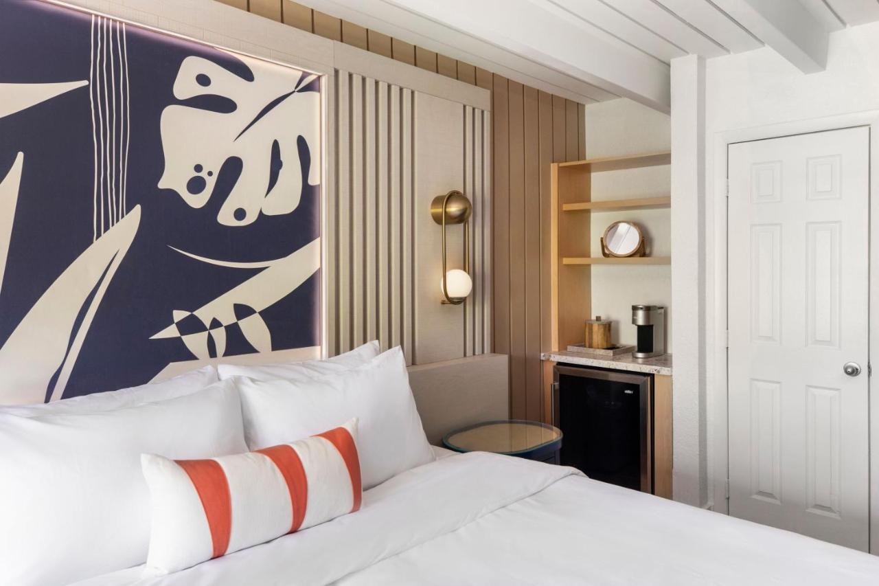 Postcard Inn Beach Resort & Marina