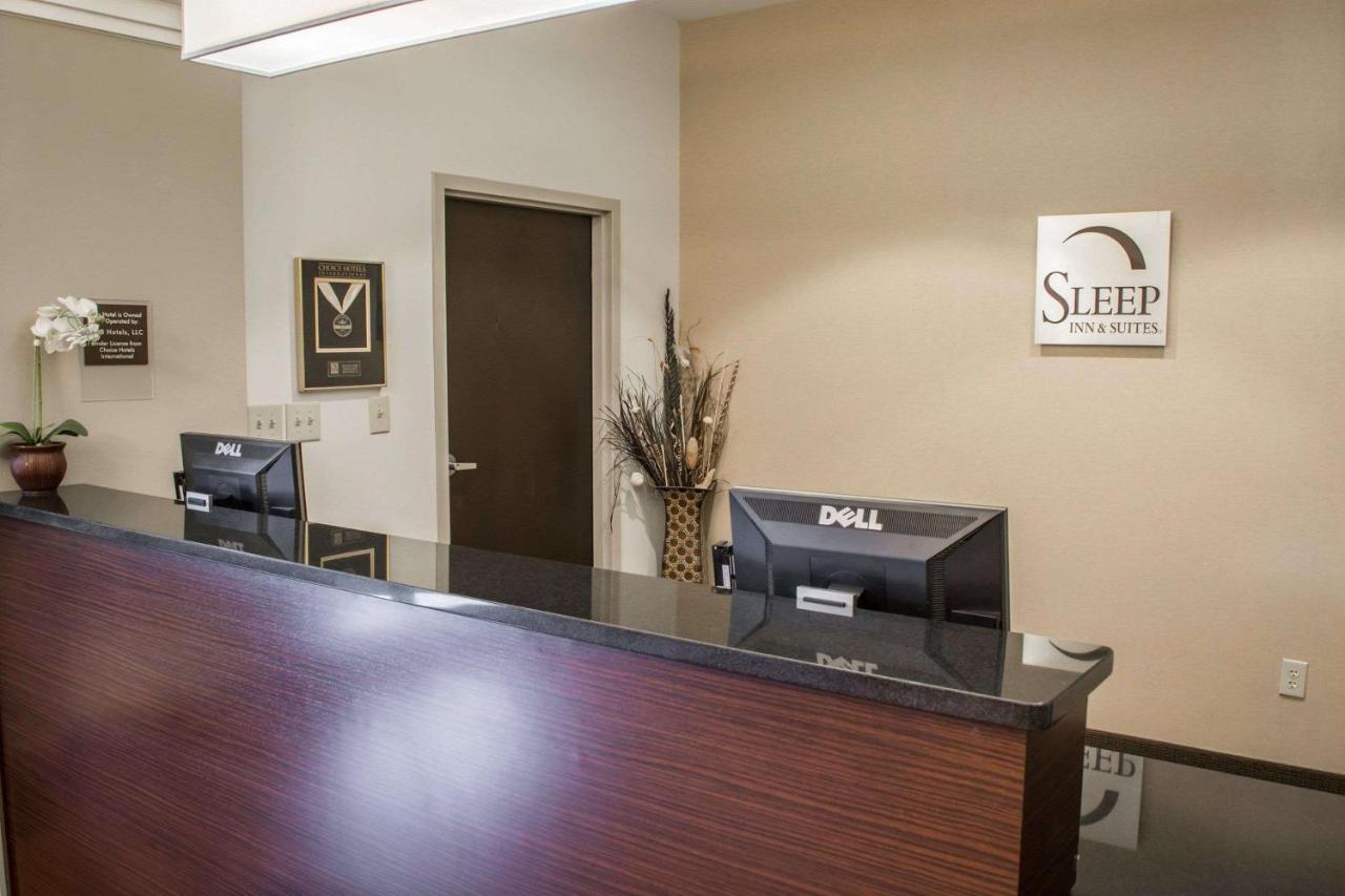 | Sleep Inn & Suites Harbour Pointe Midlothian