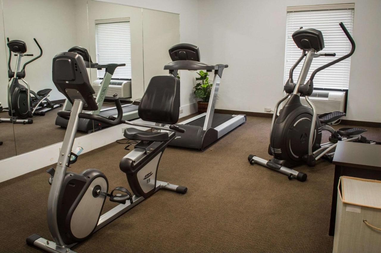 | Sleep Inn & Suites Harbour Pointe Midlothian